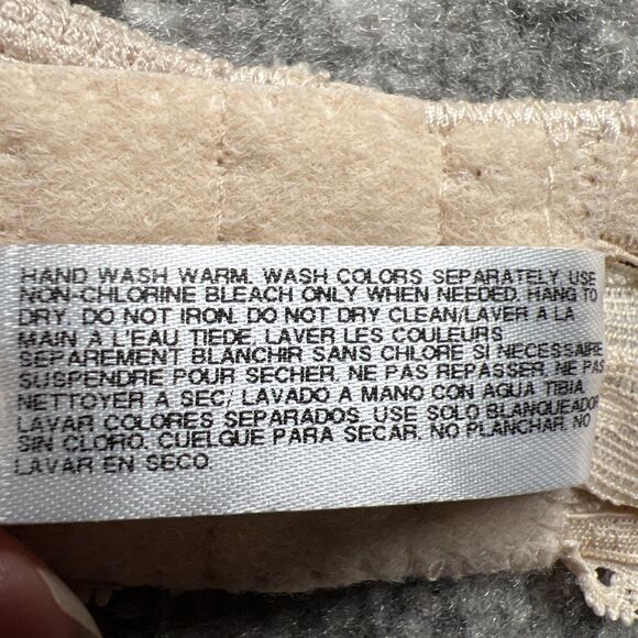 Wacoal NWT Halo Lace Wireless Triangle Bra Bralette Beige Size 40 Style 811205 - Picture 9 of 10